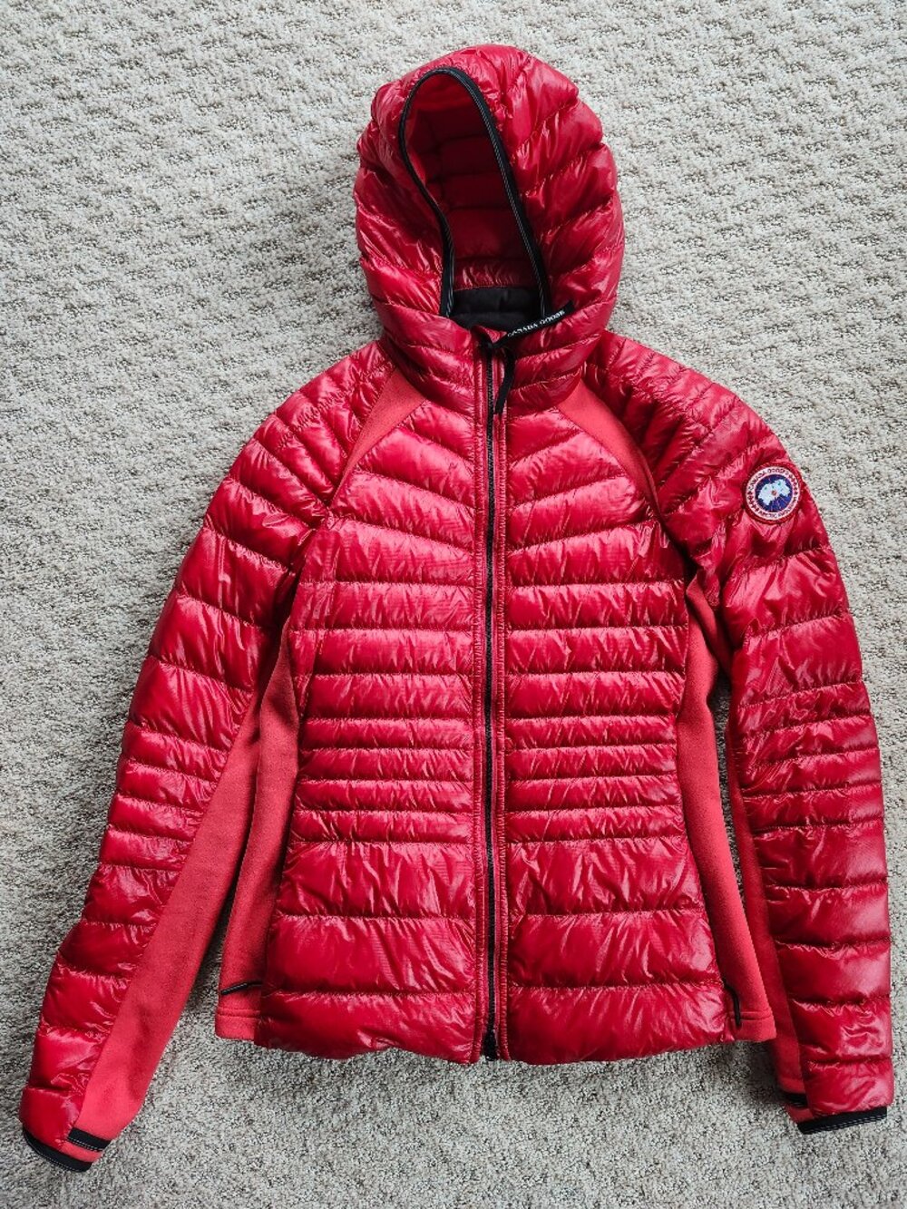 Canada Goose Women's Lightweight Packable Hooded Down Puffer Red Jacket, Small
